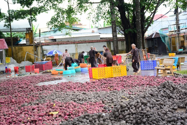 Chùa Hoằng Pháp: Tiếp tục hỗ trợ người dân khó khăn trong đại dịch Covid (đợt 6)