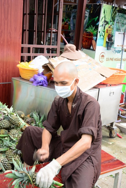 Chùa Hoằng Pháp: Tiếp tục hỗ trợ người dân khó khăn trong đại dịch Covid (đợt 6)