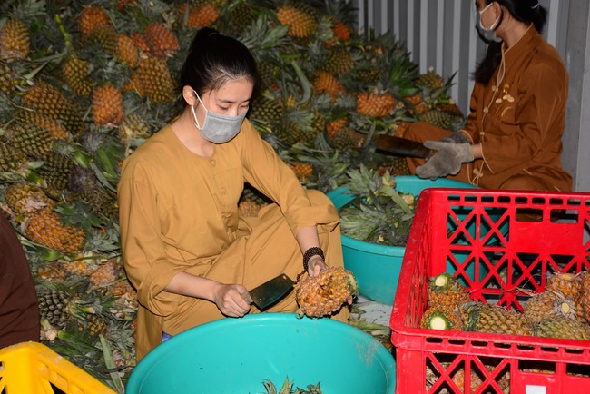 Chùa Hoằng Pháp: Tiếp tục hỗ trợ người dân khó khăn trong đại dịch Covid (đợt 6)