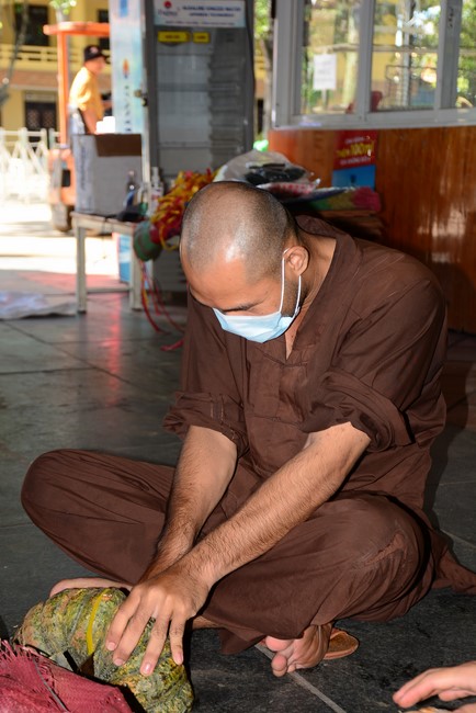 Continuing to support people in need in the Covid-19 pandemic of Hoang Phap Pagoda (series 7)