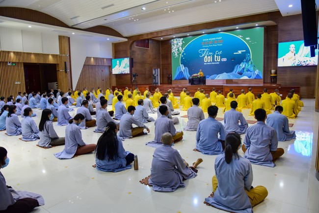 The 18th Dharma Talk Program: Confidences in the life of cultivation.