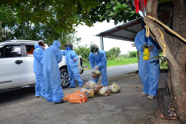 Continuing to support people in need in the Covid-19 pandemic of Hoang Phap Pagoda (series 11)