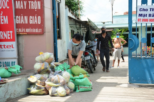 Continuing to support people in need in the Covid-19 pandemic of Hoang Phap Pagoda (series 11)