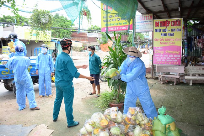 Continuing to support people in need in the Covid-19 pandemic of Hoang Phap Pagoda (series 11)