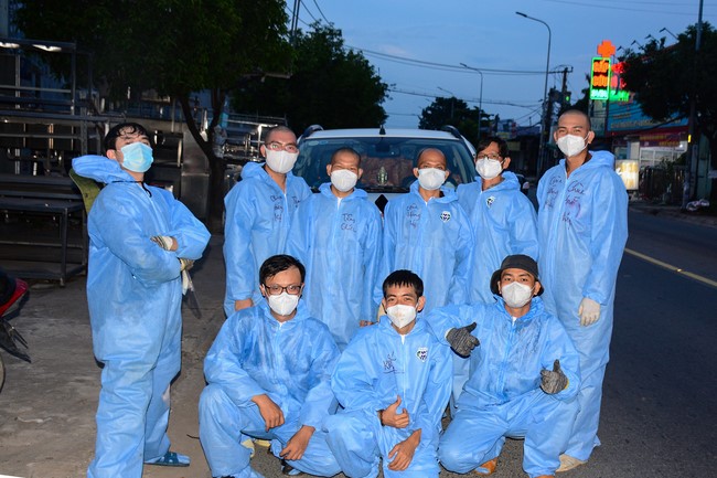 Continuing to support people in need in the Covid-19 pandemic of Hoang Phap Pagoda (series 11)