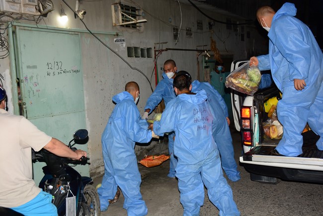 Continuing to support people in need in the Covid-19 pandemic of Hoang Phap Pagoda (series 11)