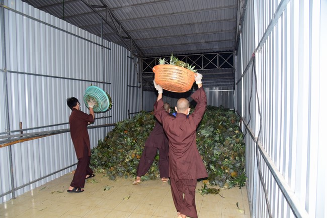 Continuing to support people in need in the Covid-19 pandemic of Hoang Phap Pagoda (series 11)