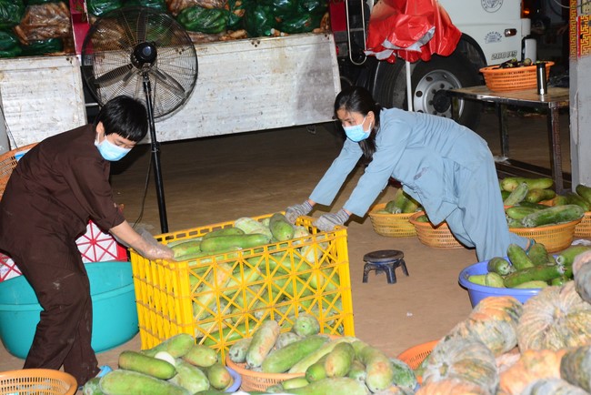 Continuing to support people in need in the Covid-19 pandemic of Hoang Phap Pagoda (series 12)