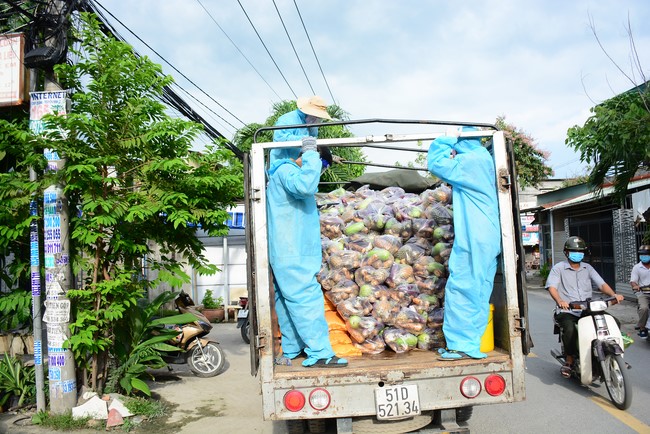 Continuing to support people in need in the Covid-19 pandemic of Hoang Phap Pagoda (series 12)