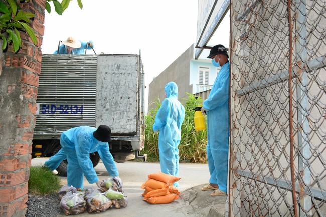 Continuing to support people in need in the Covid-19 pandemic of Hoang Phap Pagoda (series 12)