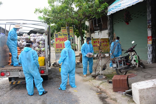 Continuing to support people in need in the Covid-19 pandemic of Hoang Phap Pagoda (series 12)
