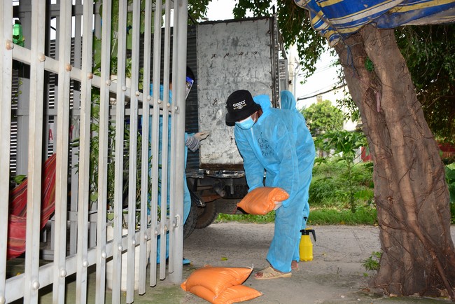 Continuing to support people in need in the Covid-19 pandemic of Hoang Phap Pagoda (series 12)