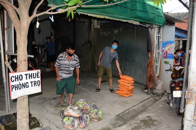 Continuing to support people in need in the Covid-19 pandemic of Hoang Phap Pagoda (series 12)