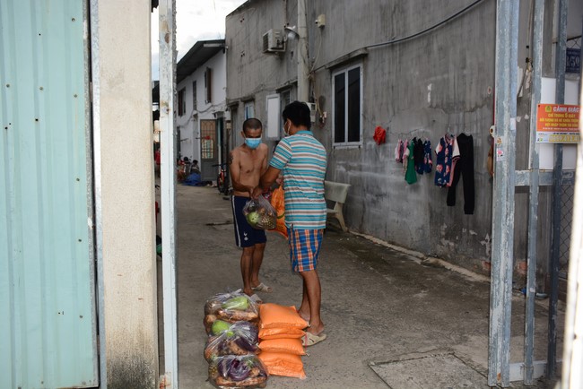 Continuing to support people in need in the Covid-19 pandemic of Hoang Phap Pagoda (series 12)