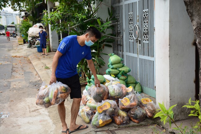 Continuing to support people in need in the Covid-19 pandemic of Hoang Phap Pagoda (series 12)