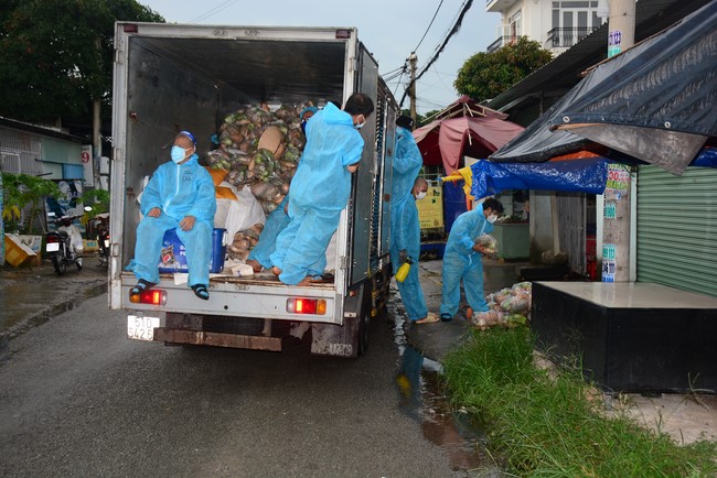 Continuing to support people in need in the Covid-19 pandemic of Hoang Phap Pagoda (series 12)