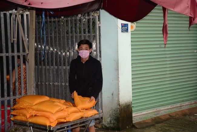 Continuing to support people in need in the Covid-19 pandemic of Hoang Phap Pagoda (series 12)