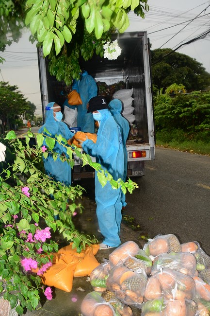 Continuing to support people in need in the Covid-19 pandemic of Hoang Phap Pagoda (series 12)