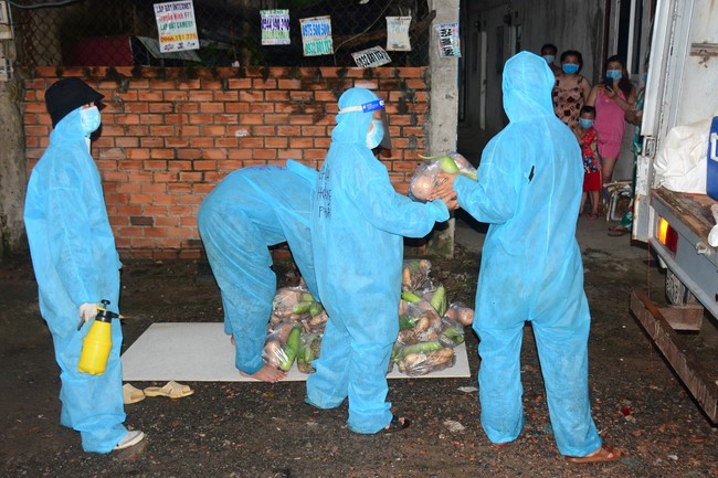 Continuing to support people in need in the Covid-19 pandemic of Hoang Phap Pagoda (series 12)