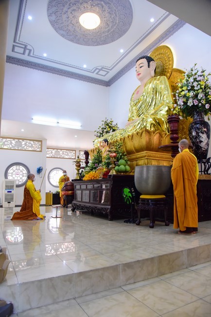 Pravaranà Ceremony at Hoang Phap Pagoda