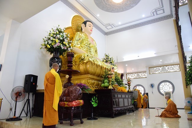 Pravaranà Ceremony at Hoang Phap Pagoda