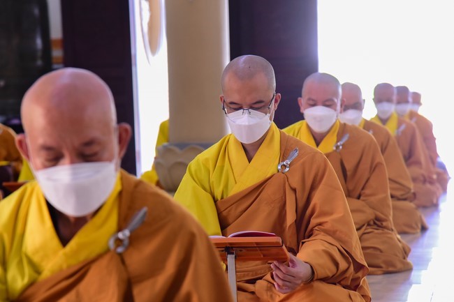 Pravaranà Ceremony at Hoang Phap Pagoda