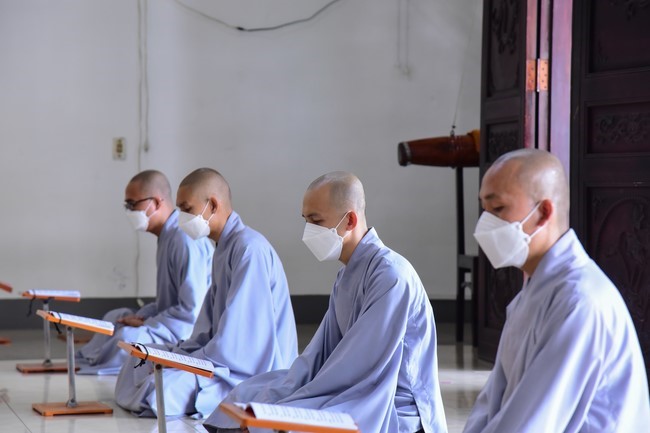 Pravaranà Ceremony at Hoang Phap Pagoda