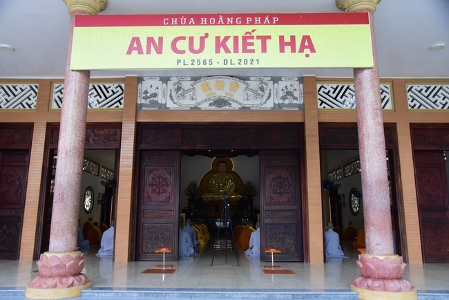 Pravaranà Ceremony at Hoang Phap Pagoda