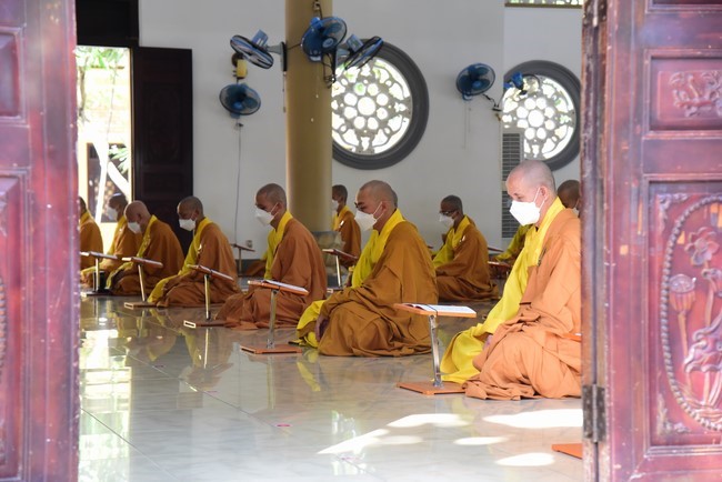 Pravaranà Ceremony at Hoang Phap Pagoda