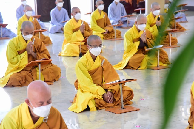 Pravaranà Ceremony at Hoang Phap Pagoda