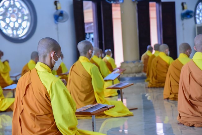 Pravaranà Ceremony at Hoang Phap Pagoda