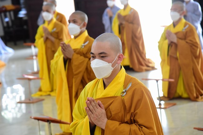 Pravaranà Ceremony at Hoang Phap Pagoda