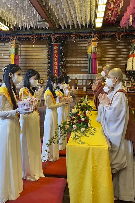 Ullambana Ceremony at Hoang Phap ashram in Jeonju - South Korea