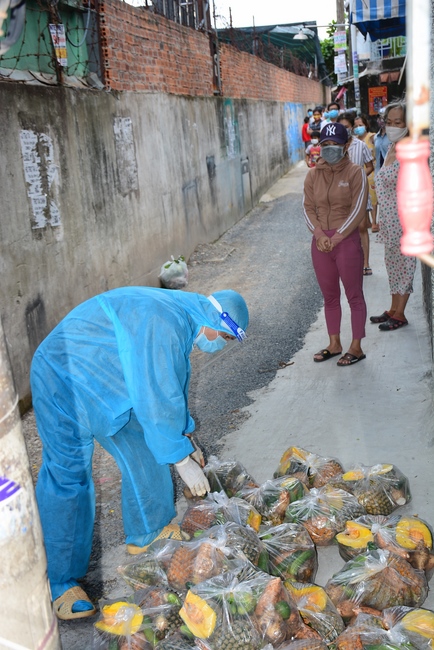 Chùa Hoằng Pháp: Tiếp tục hỗ trợ người dân khó khăn trong đại dịch Covid (đợt 8)