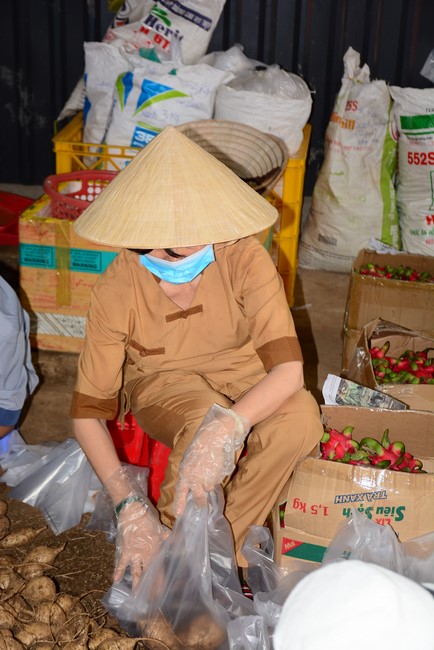 Continuing to support people in need in the Covid-19 pandemic of Hoang Phap Pagoda (series 9)