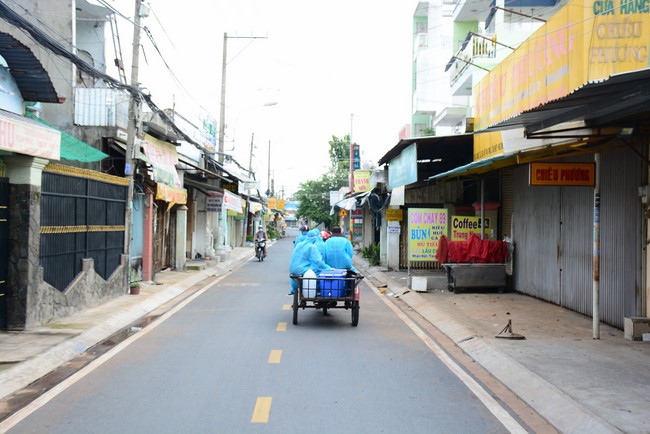 Continuing to support people in need in the Covid-19 pandemic of Hoang Phap Pagoda (series 9)