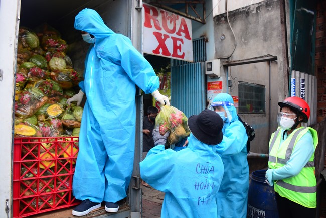 Continuing to support people in need in the Covid-19 pandemic of Hoang Phap Pagoda (series 9)