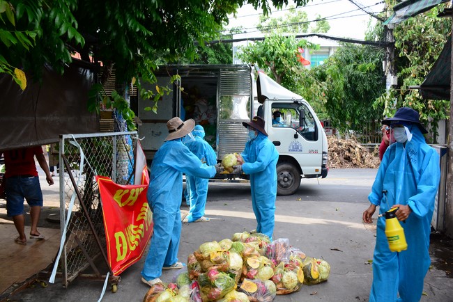 Continuing to support people in need in the Covid-19 pandemic of Hoang Phap Pagoda (series 9)