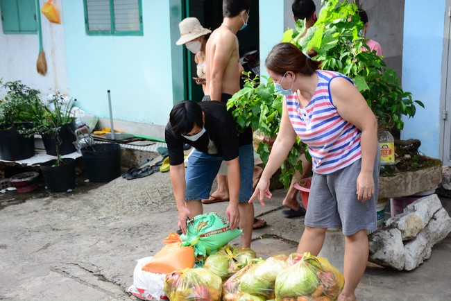 Continuing to support people in need in the Covid-19 pandemic of Hoang Phap Pagoda (series 9)