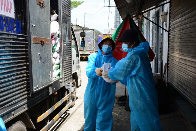 Continuing to support people in need in the Covid-19 pandemic of Hoang Phap Pagoda (series 9)
