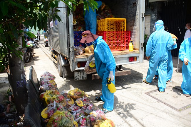 Continuing to support people in need in the Covid-19 pandemic of Hoang Phap Pagoda (series 9)