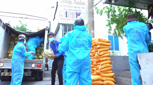 Continuing to support people in need in the Covid-19 pandemic of Hoang Phap Pagoda (series 9)