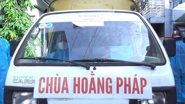 Continuing to support people in need in the Covid-19 pandemic of Hoang Phap Pagoda (series 9)