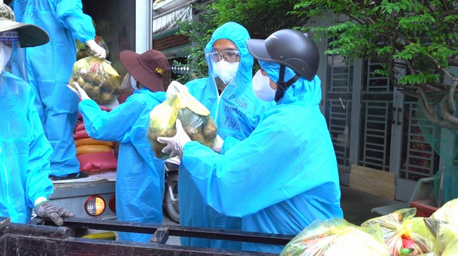 Continuing to support people in need in the Covid-19 pandemic of Hoang Phap Pagoda (series 9)