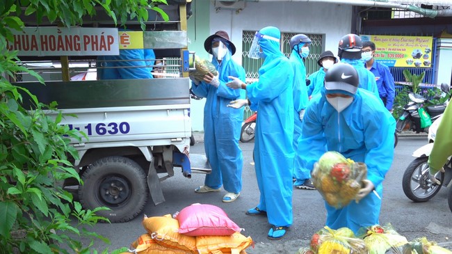 Continuing to support people in need in the Covid-19 pandemic of Hoang Phap Pagoda (series 9)