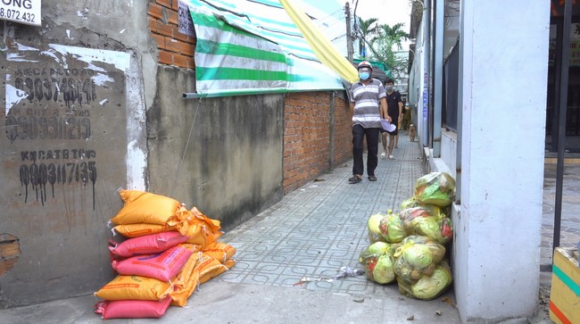 Continuing to support people in need in the Covid-19 pandemic of Hoang Phap Pagoda (series 9)