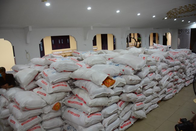 Continuing to support people in need in the Covid-19 pandemic of Hoang Phap Pagoda (series 9)