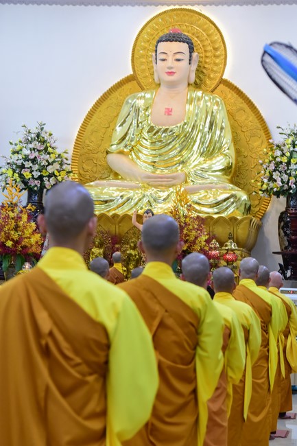 Pratimoksa commandment rite