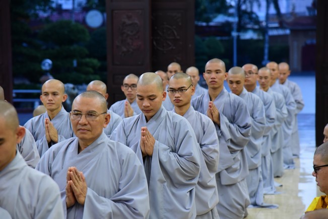 Pratimoksa commandment rite