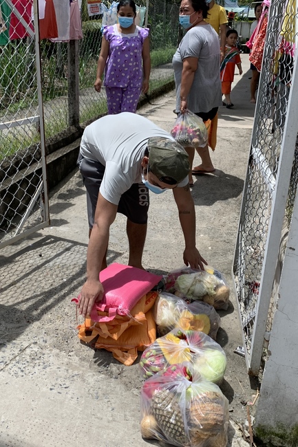 Continuing to support people in need in the Covid-19 pandemic of Hoang Phap Pagoda (series 10)